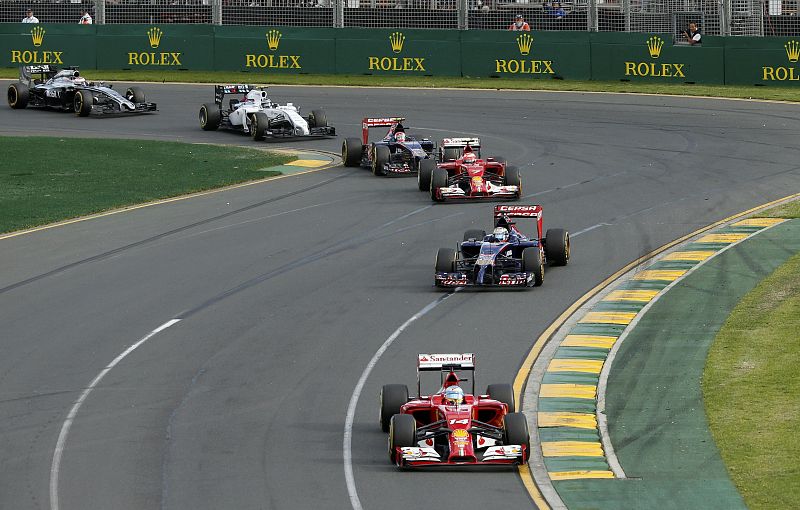 Rosberg se lleva la victoria en Australia y Alonso termina en cuarto lugar
