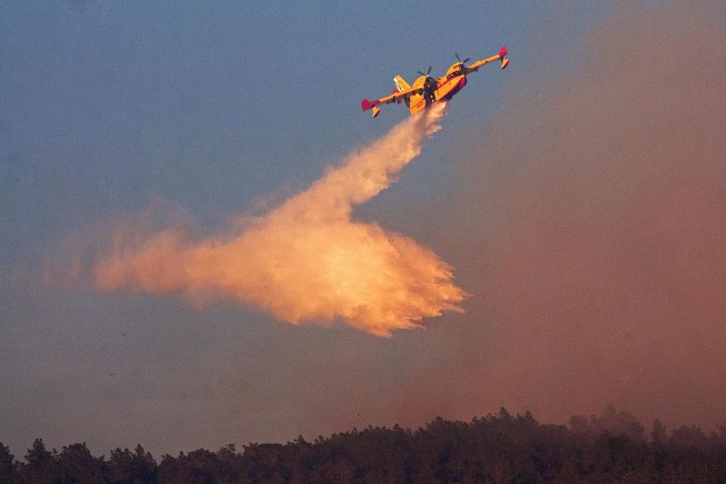 Un incendio en Girona quema 307 hectáreas y obliga a desalojar a 450 personas