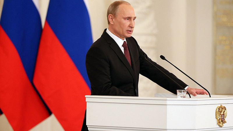 Putin proclama que "Crimea siempre ha sido parte de Rusia" y firma el acuerdo de adhesión