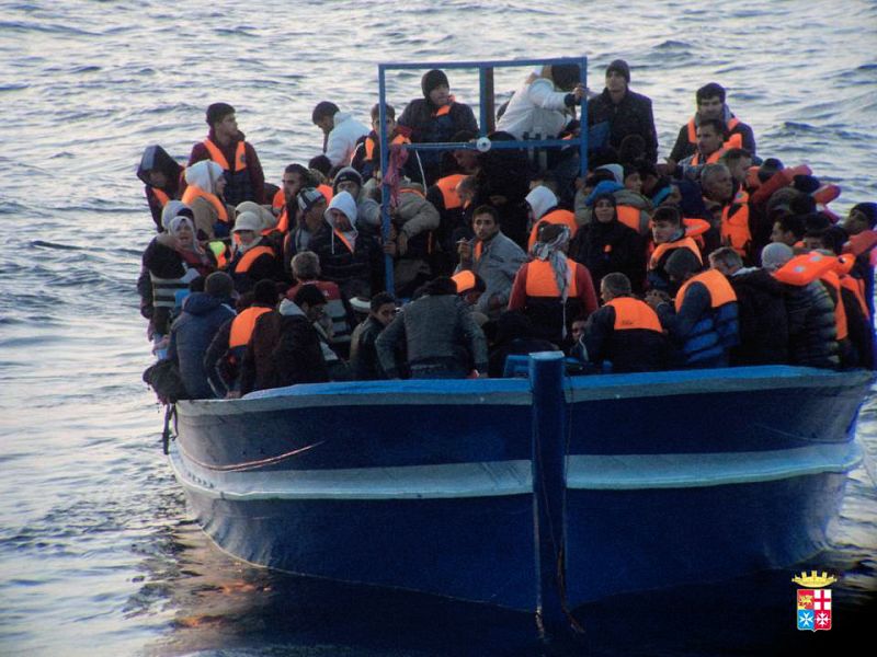 La Marina italiana rescata a 596 inmigrantes que se dirigían a la isla de Lampedusa