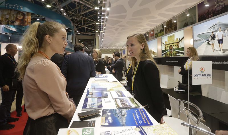 La devaluación del rublo y la crisis de Ucrania amenazan la llegada de turistas rusos a España