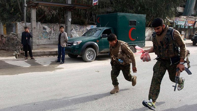 Mueren 18 personas en Afganistán en un ataque de los talibanes contra una comisaría