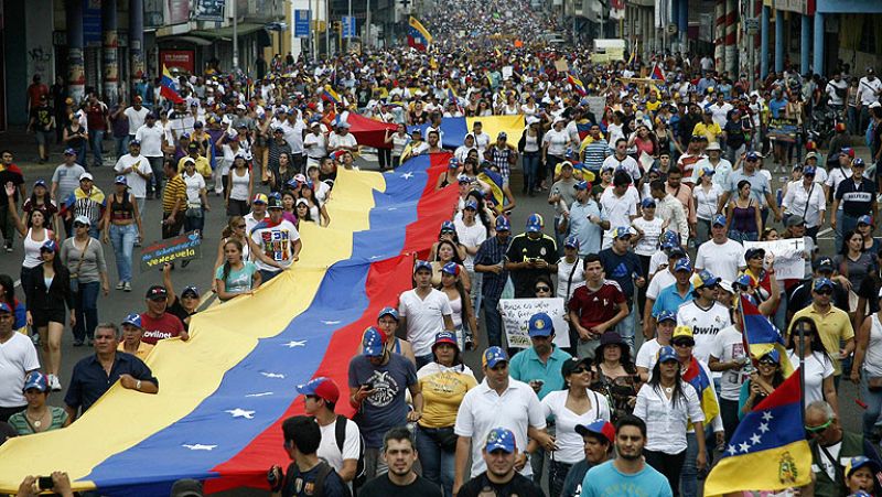 Al menos tres muertos en una nueva jornada de protestas en Venezuela