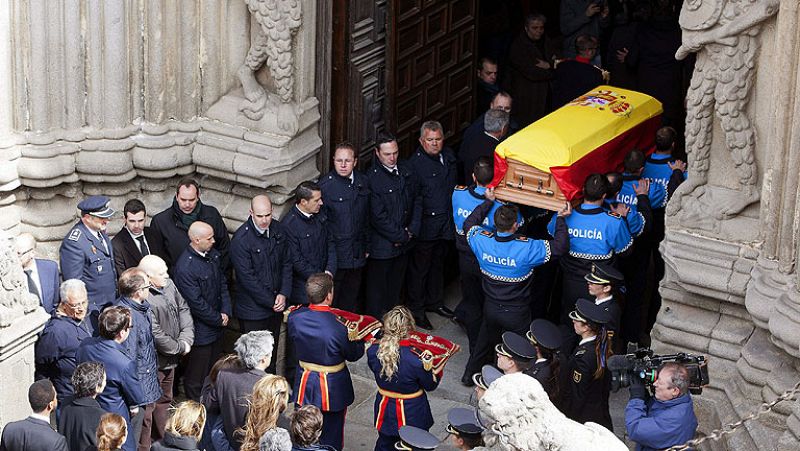 Adolfo Suárez recibe su último homenaje y despedida: "Gracias, presidente"