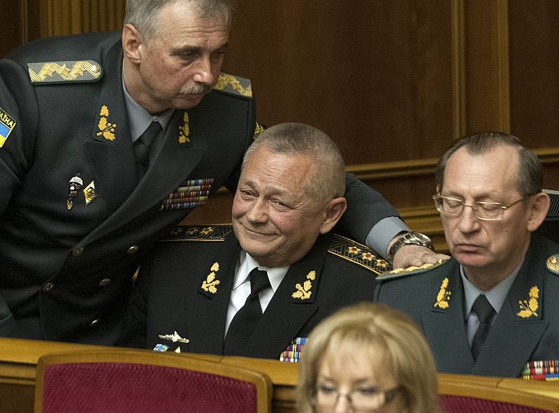 Dimite el ministro de Defensa de Ucrania por el descalabro de Crimea