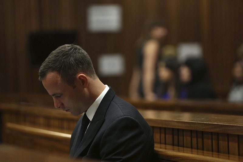 El juicio a Pistorius por el asesinato de su novia se aplaza hasta el viernes