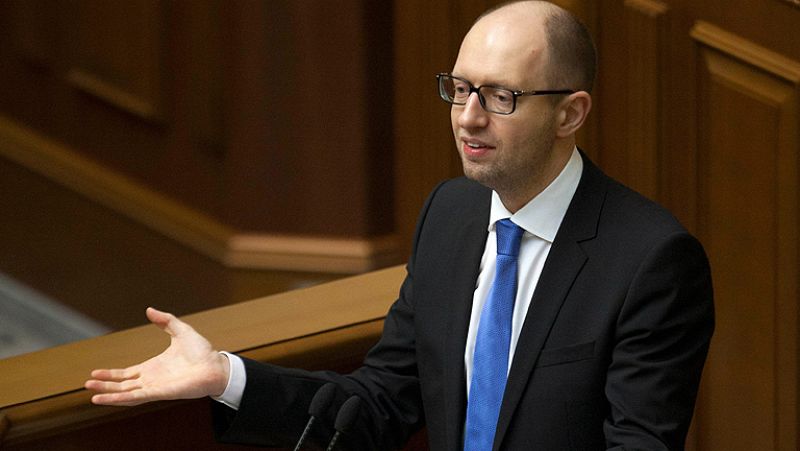 Ucrania aprueba el paquete anticrisis exigido por el FMI para recibir el rescate