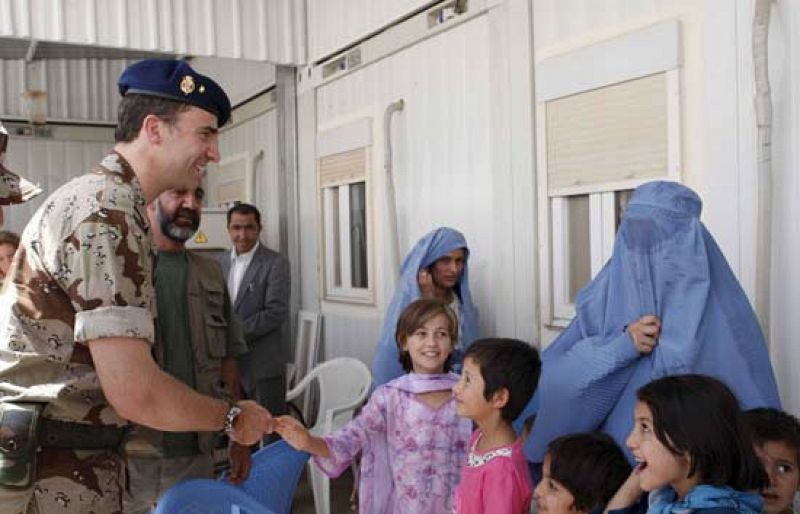 El Príncipe a los soldados en Afganistán: "Me siento hoy más que nunca unido a vosotros"