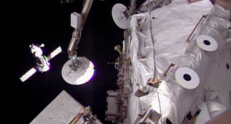 La Soyuz se acopla con éxito a la EEI tras retrasar su llegada debido a un problema técnico