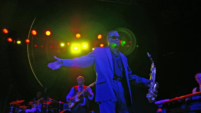 Maceo Parker y Ayo abren el I ciclo Madrid Inquieta a golpe de bailes y sonrisas