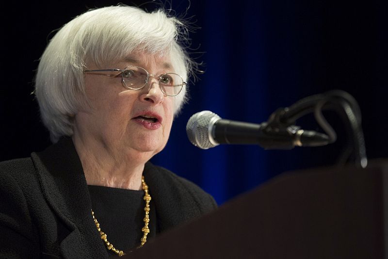 Yellen se compromete a mantener "por algún tiempo" los estímulos para combatir el desempleo