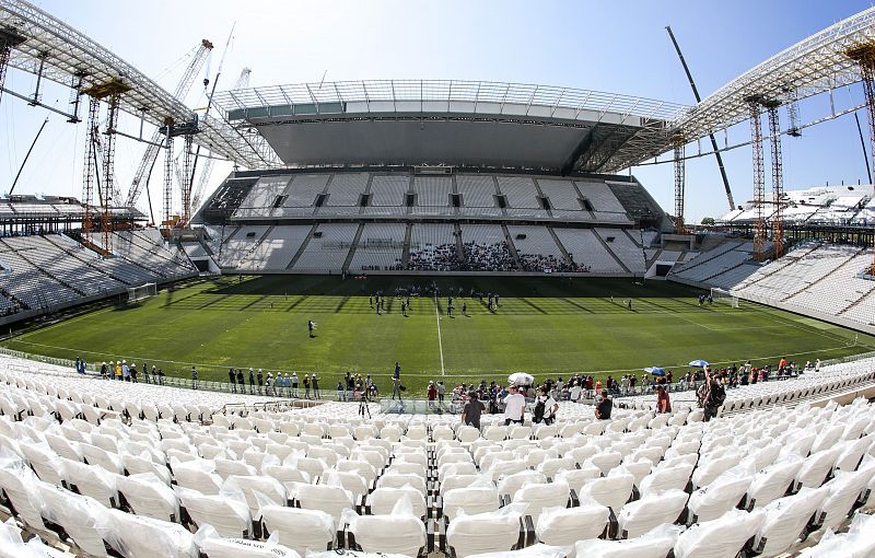 Detienen las obras en el Arena Corinthians tras la muerte de un trabajador