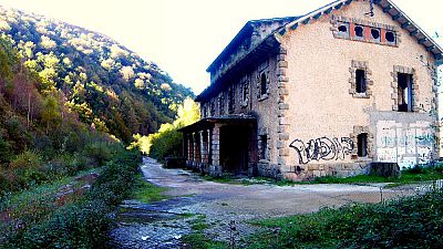 Documentos RNE - El ferrocarril Santander-Mediterráneo, un sueño en vía muerta - 16/08/14 - escuchar ahora