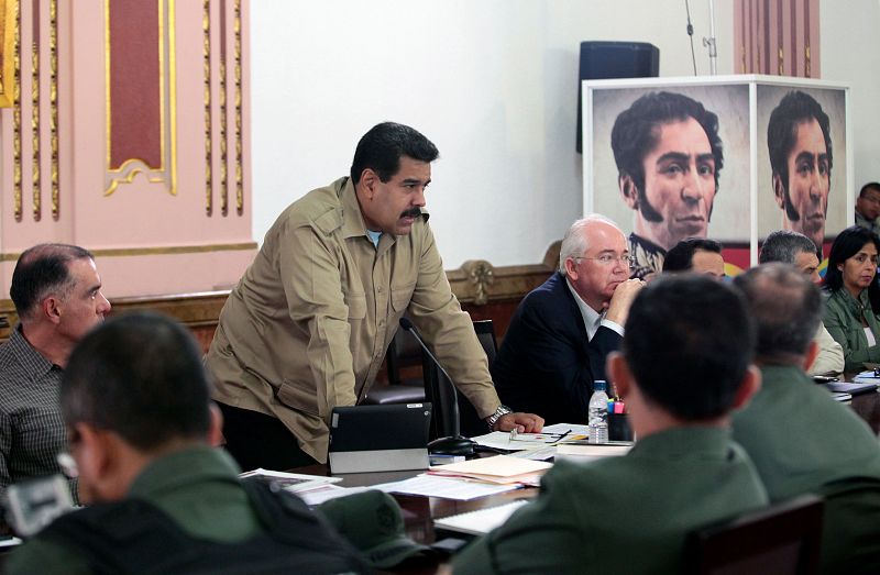 Maduro crea un órgano que investigará hechos violentos desde febrero