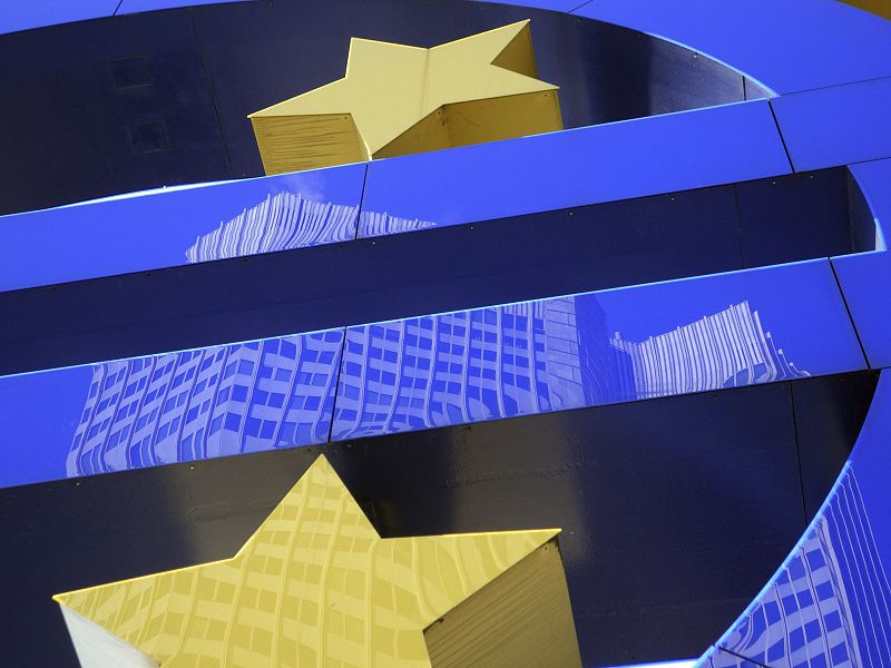 La CE y el BCE piden a España acelerar las reformas para cimentar la recuperación