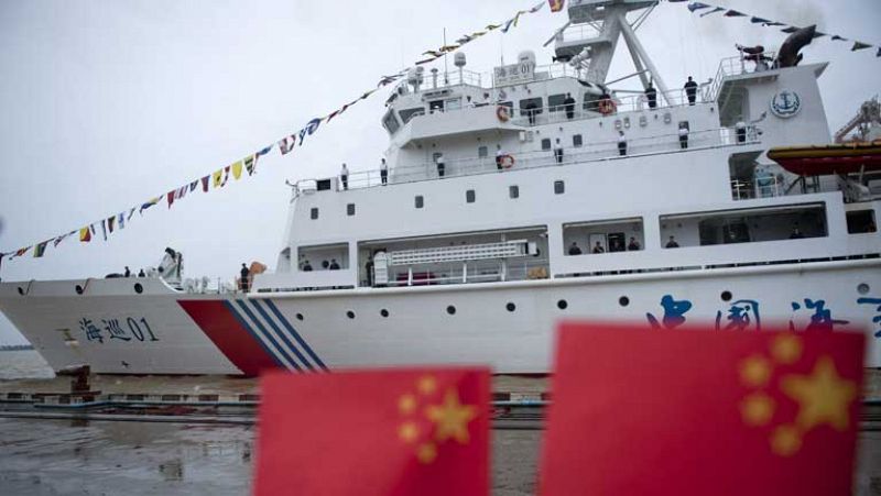 Un buque chino detecta una señal que podría pertenecer a la caja negra del avión malasio