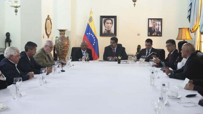 Gobierno y oposición de Venezuela acuerdan empezar un proceso de diálogo