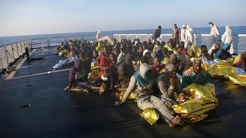 La Marina italiana rescata a 6.000 inmigrantes en el Mediterráneo en cuatro días