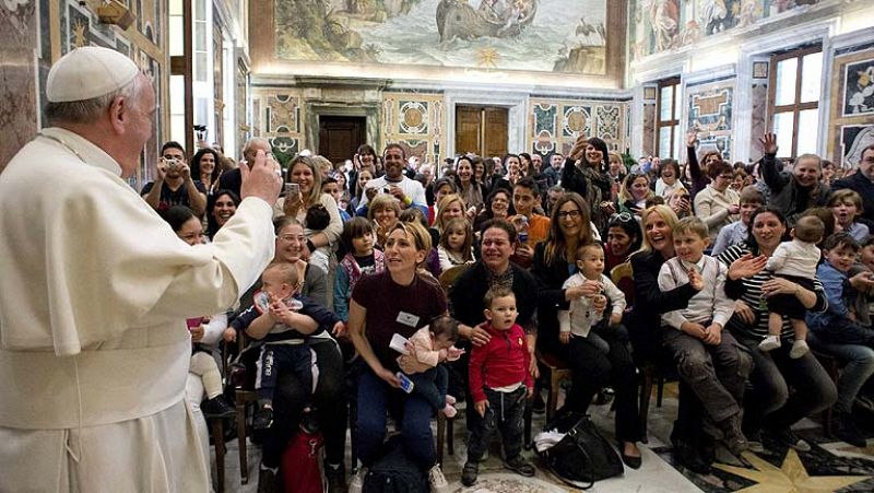 El papa pide perdón por los abusos sexuales a niños por parte de sacerdotes
