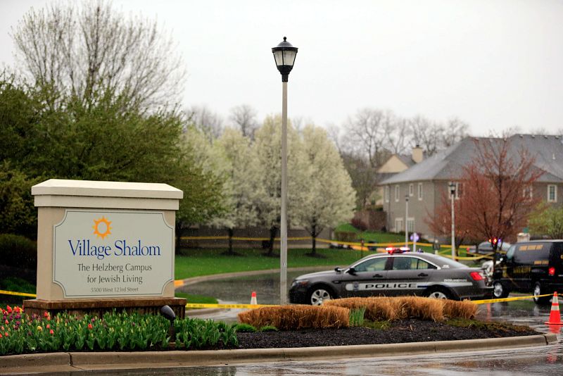 Tres muertos en dos tiroteos en centros judíos de Kansas, Estados Unidos