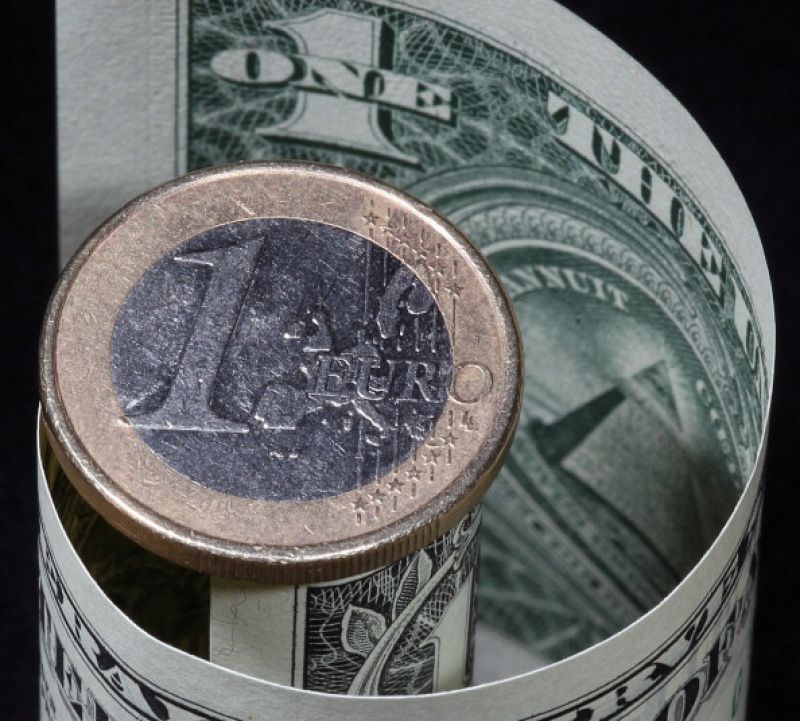 Alemania y Francia admiten que la actual fortaleza del euro puede perjudicar la recuperación