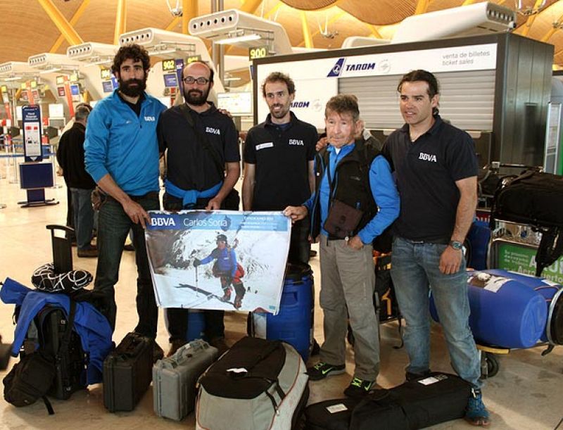 Carlos Soria llega al campo base del Kanchenjunga tras completar aclimatación