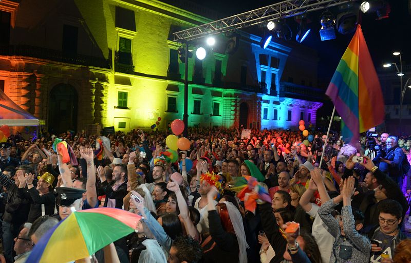 Malta legaliza las uniones civiles y la adopción entre parejas del mismo sexo