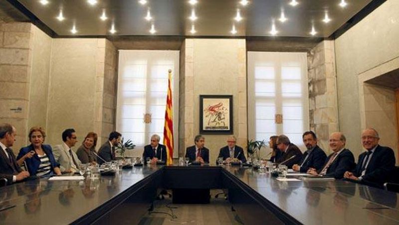 Bruselas desmiente al Govern e insiste en que Cataluña quedaría fuera de la UE si se independiza