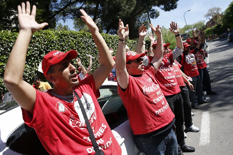 Los trabajadores denuncian que Coca-Cola vulnera su derecho de huelga ante la Inspección