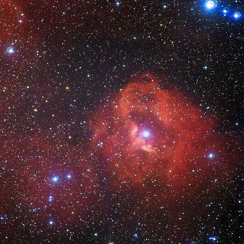 La constelación de Centauro se tiñe de rojo por la zona de formación de estrellas Gum 41