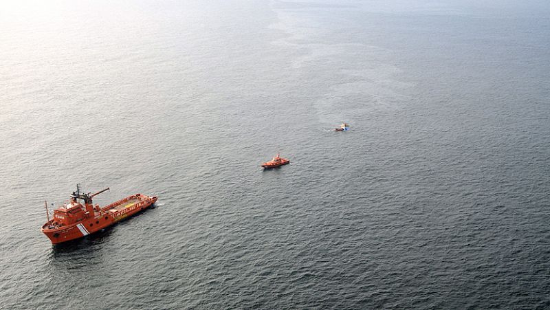 Salvamento Marítimo retoma la búsqueda de los dos marineros del 'Mar Nosso' en Asturias
