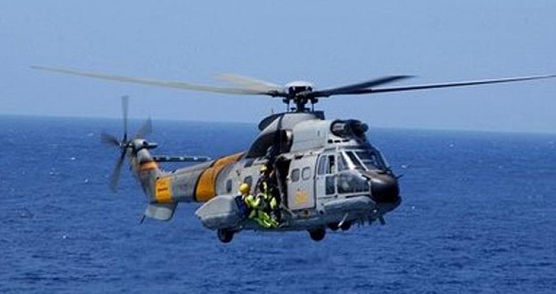 Recuperados dos cuerpos del helicóptero siniestrado en aguas canarias