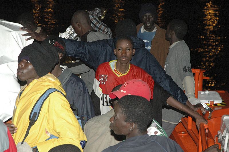 Llegan a Gran Canaria 139 inmigrantes interceptados en dos cayucos