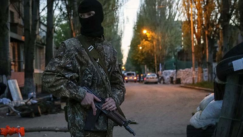 Prorrusos retienen a siete europeos de una misión de observación militar en el este de Ucrania