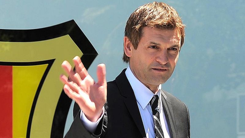 Lágrimas y crespones negros en la prensa para despedir a Tito Vilanova