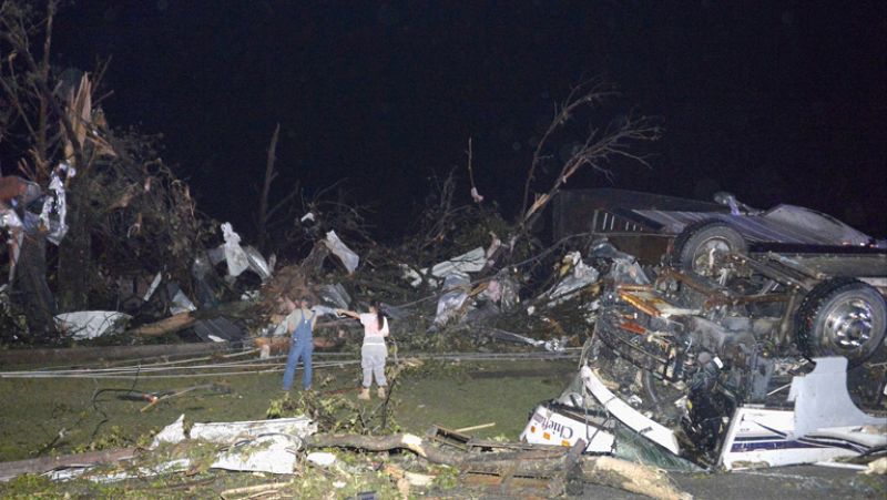 Al menos doce muertos por tornados en el centro y sur de EEUU