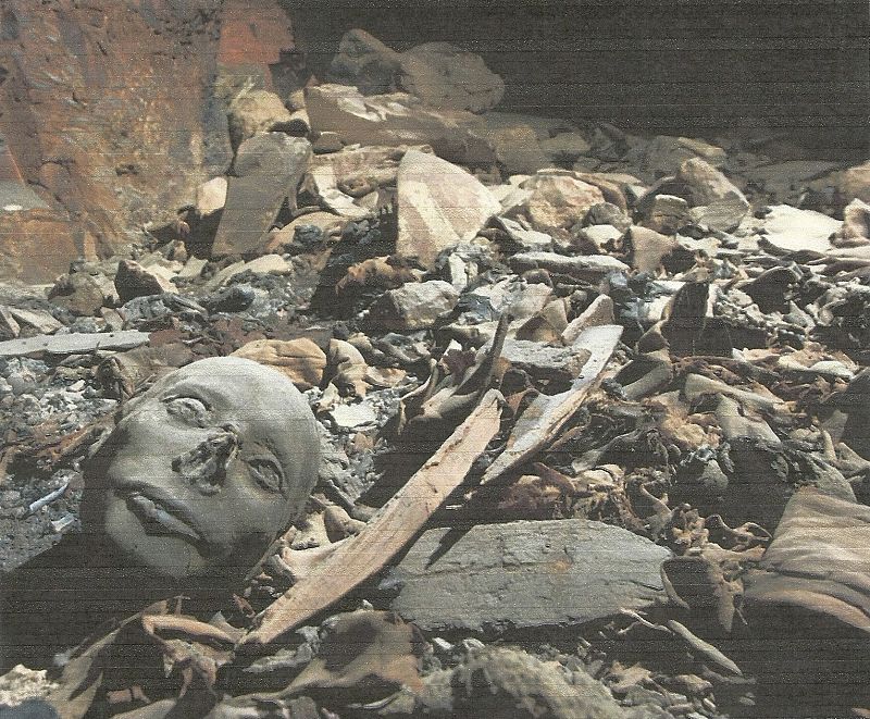 Descubren los restos de unas 50 momias en una gran tumba en la zona de Luxor