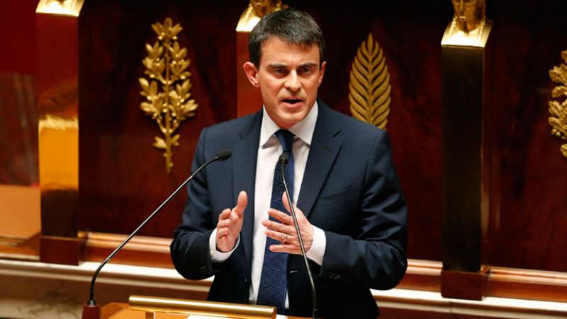 El Parlamento francés respalda el plan de recortes del primer ministro, Manuel Valls