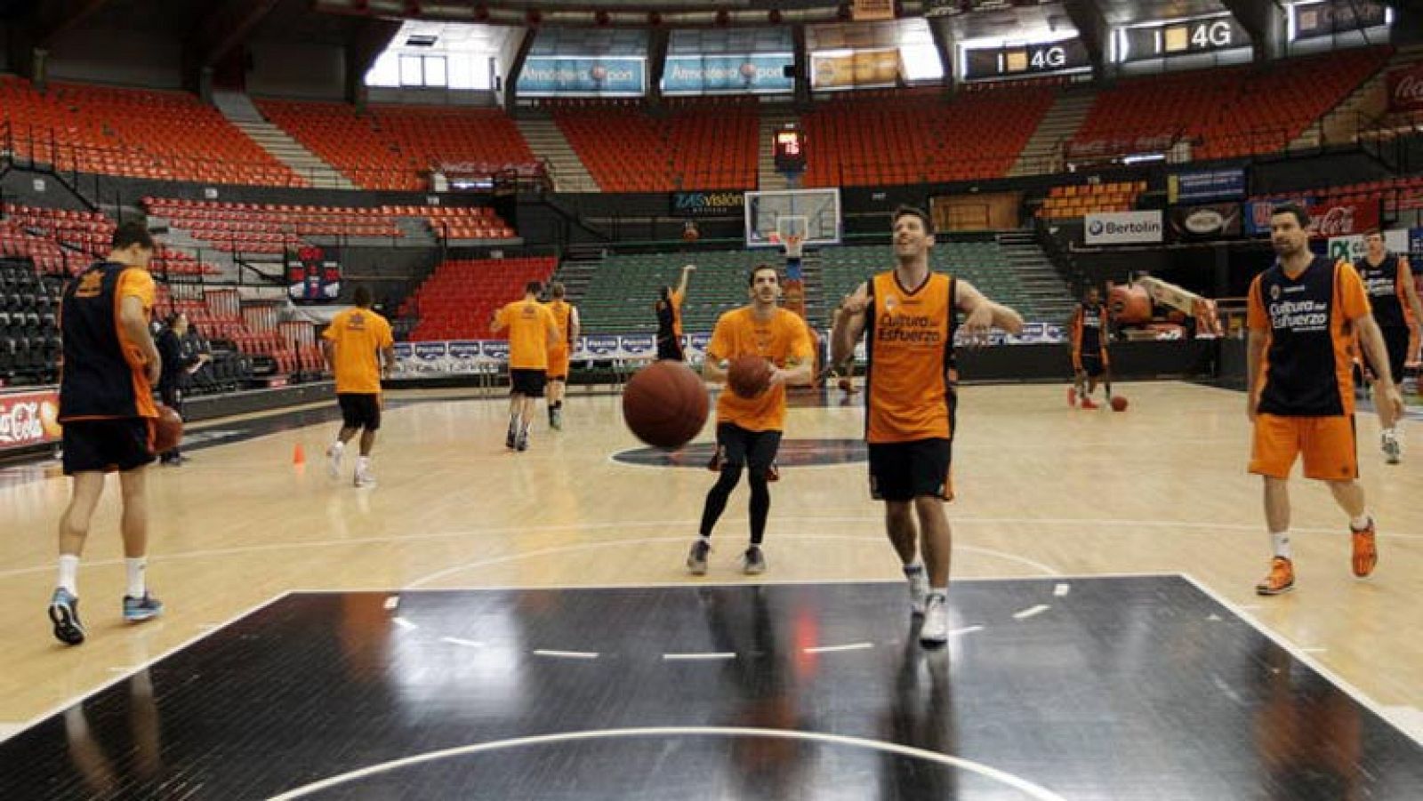 El Valencia Basket quiere golpear primero en la final de la Eurocup | Ver
