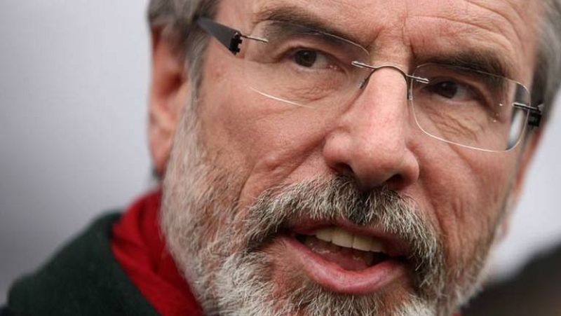 Gerry Adams, detenido en relación a un asesinato cometido por el IRA en 1972