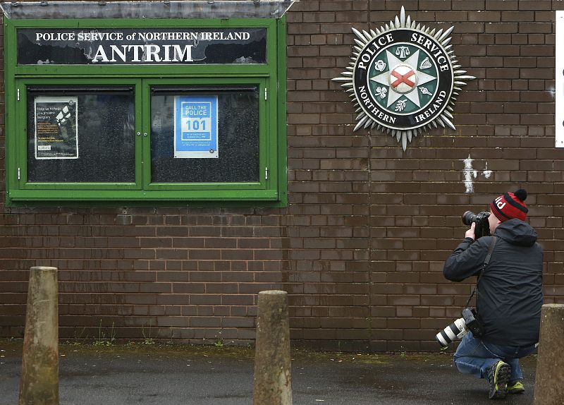 Cameron niega que haya "interferencias políticas" en la detención de Gerry Adams