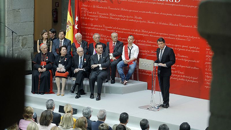 González honra a los caídos en 1808 en un alegato por la unidad de españoles