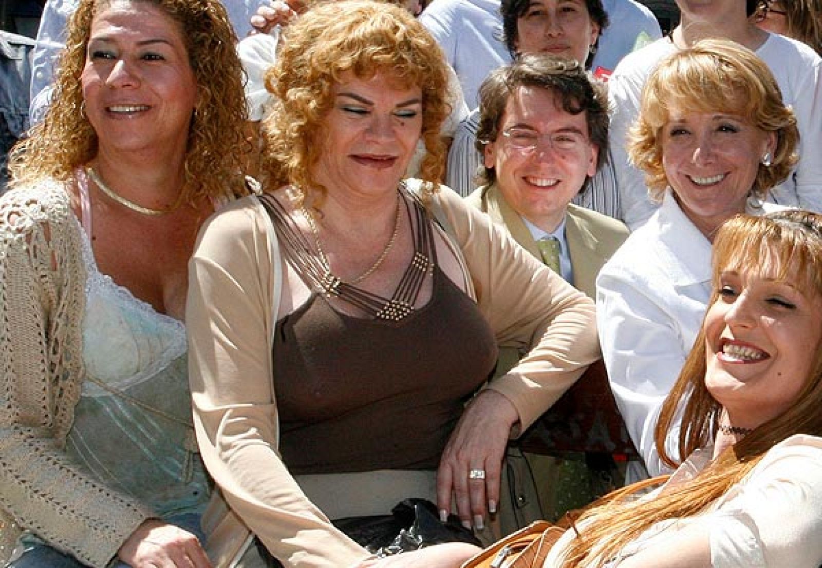 Esperanza Aguirre todavía no ha aclarado si apoyará a Rajoy | Ver