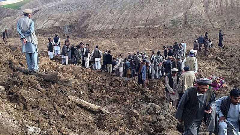 Al menos 350 muertos y cientos de desparecidos  tras un corrimiento de tierras en Afganistán