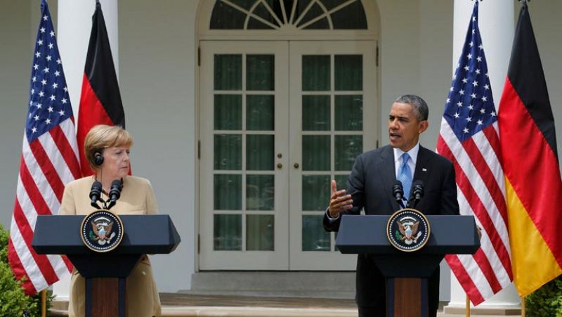 Obama y Merkel alertan de más sanciones a Rusia si "perturba" las elecciones de Ucrania