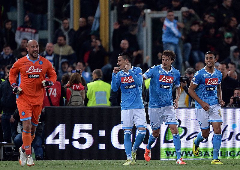 El Nápoles de Benítez conquista la Copa ante un Fiorentina impotente (1-3)