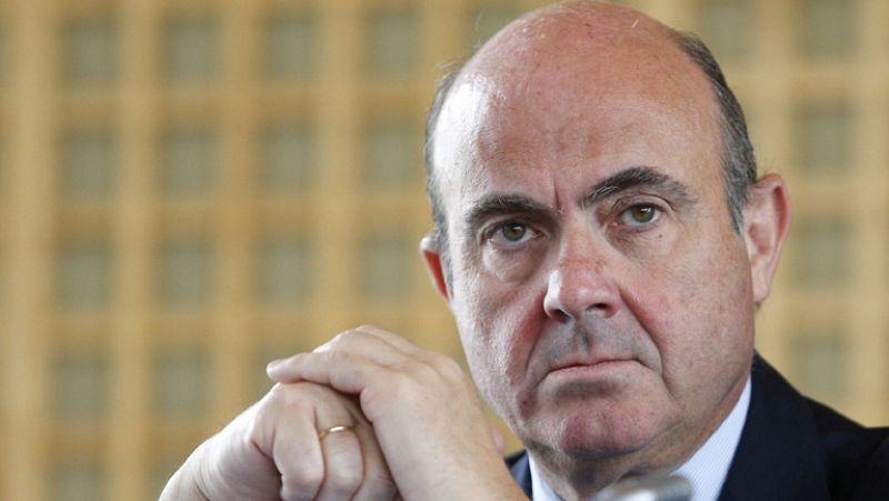 Guindos: España cumplirá el objetivo de déficit en 2015 pese a la bajada de impuestos