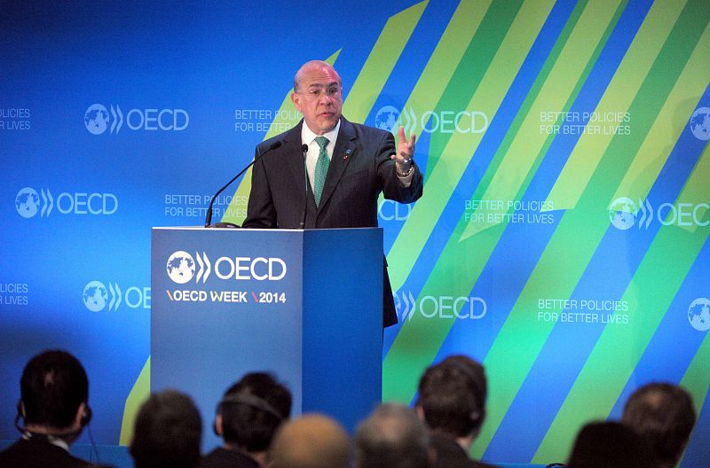 La OCDE cree que España crecerá más, hasta un 1% en 2014, pero pide reformas para crear empleo