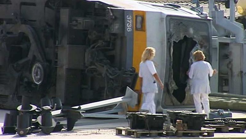 La juez imputa a tres directivos de Ferrocarrils por el accidente de metro de Valencia