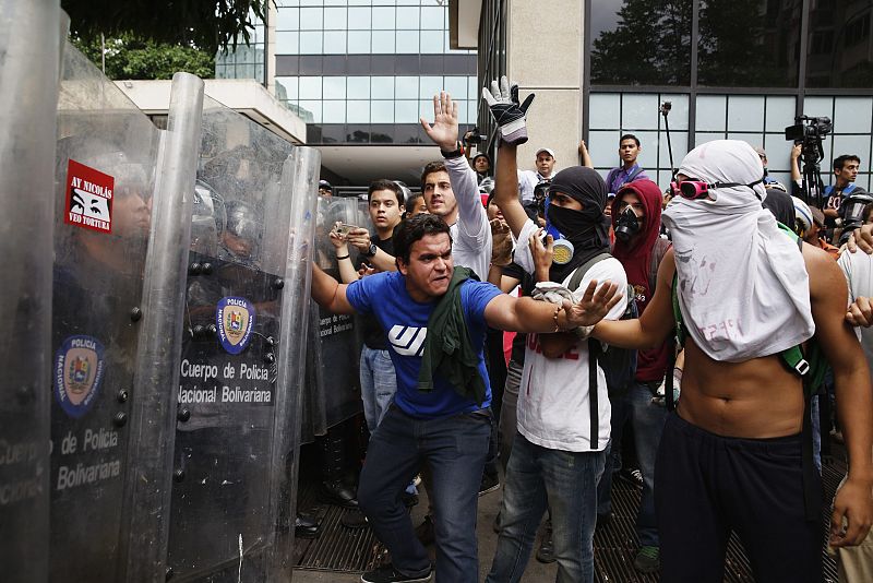 Venezuela reanudará el diálogo tres meses después del inicio de las protestas